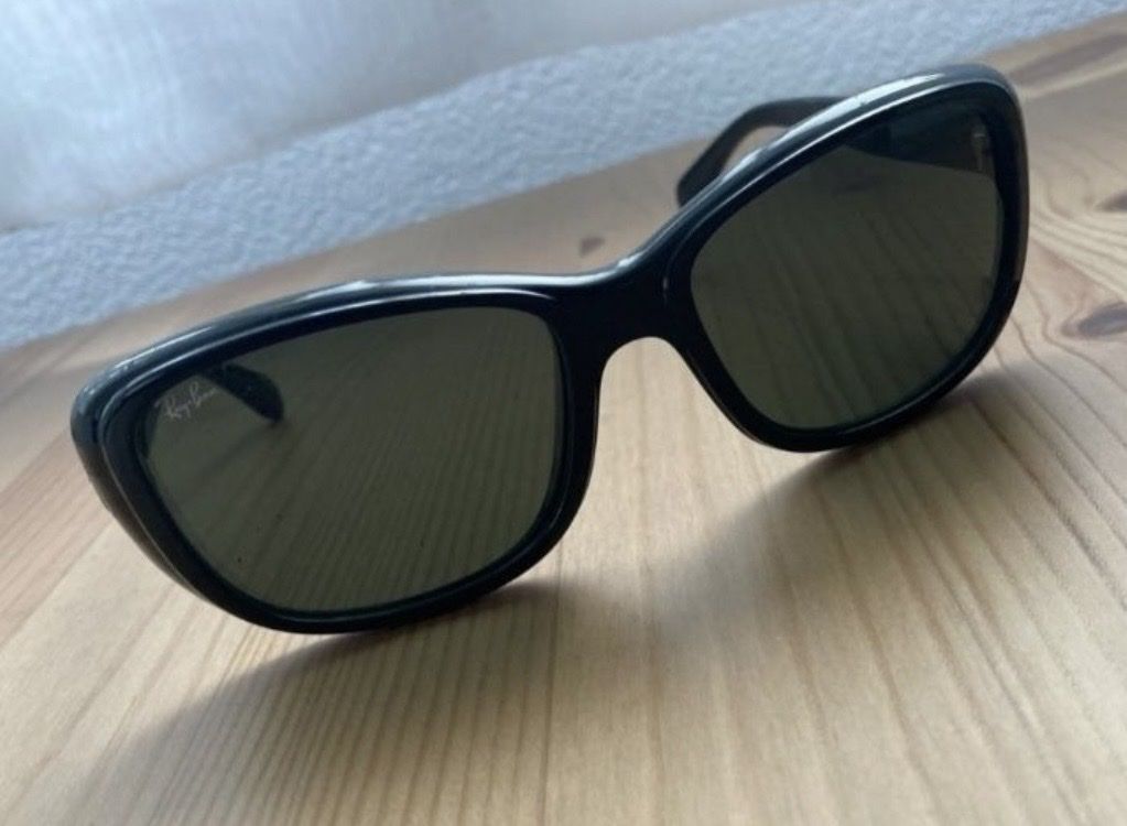 Ray-Ban Occhiali & Lenti: Sonnenbrille von Ray Ban – Usato da Illnau venduto da Flumi88