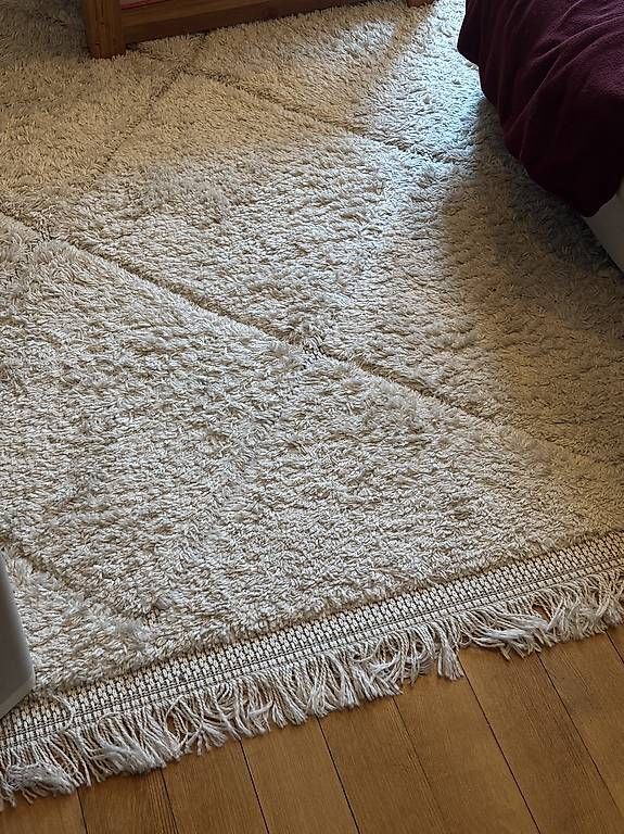 Teppiche: Teppich mit Rautenmuster kurzfloor – Gebraucht aus Zürich von YA-LE 1