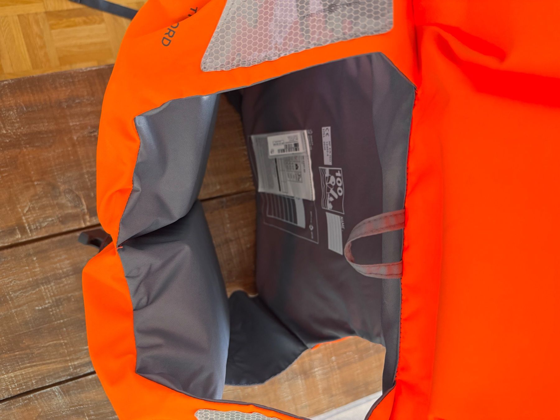 Decathlon Giubbotti di salvataggio: Gilet de sauvetage – Nuovo e nell'imballaggio originale da Veyrier venduto da rod_8x28 2
