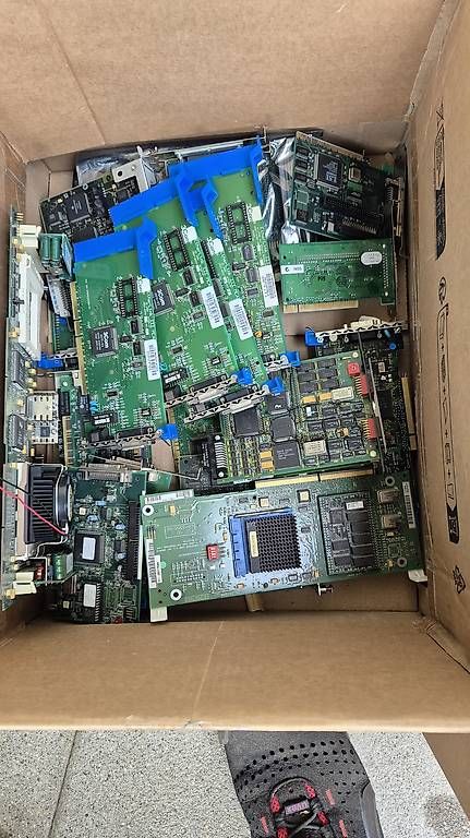 Modem & Router: PC ,Laptop , Router,Festplatten,Arbeitsspeicher, – Usato da Fisibach venduto da Lorobin 1