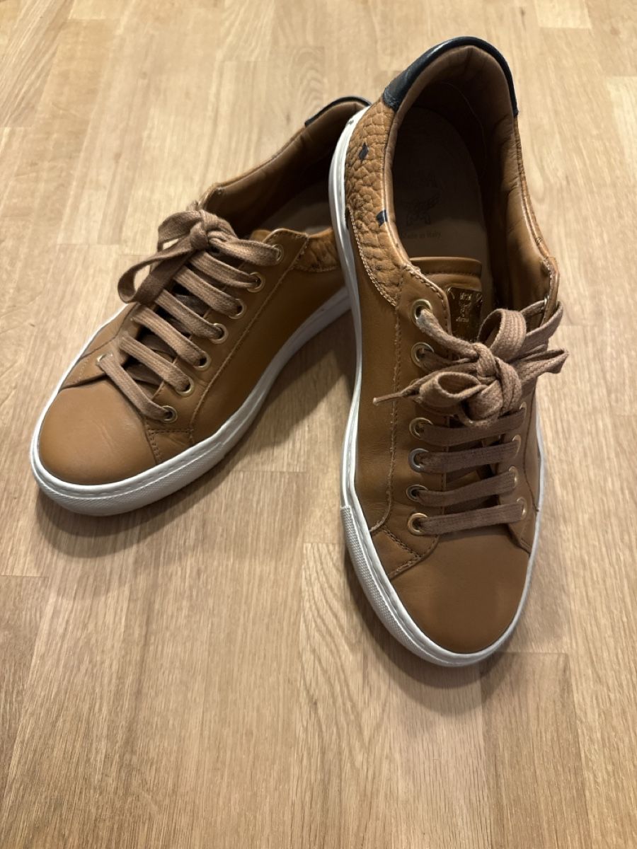 Mcm Damenschuhe: MCM Sneaker Gr 38 – Gebraucht aus Attinghausen von ang_w596