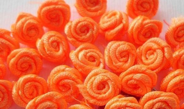 Flaconi: 10 mini roses satin 1cm ORANGE – Nuovo e nell'imballaggio originale da St-Imier venduto da goodber
