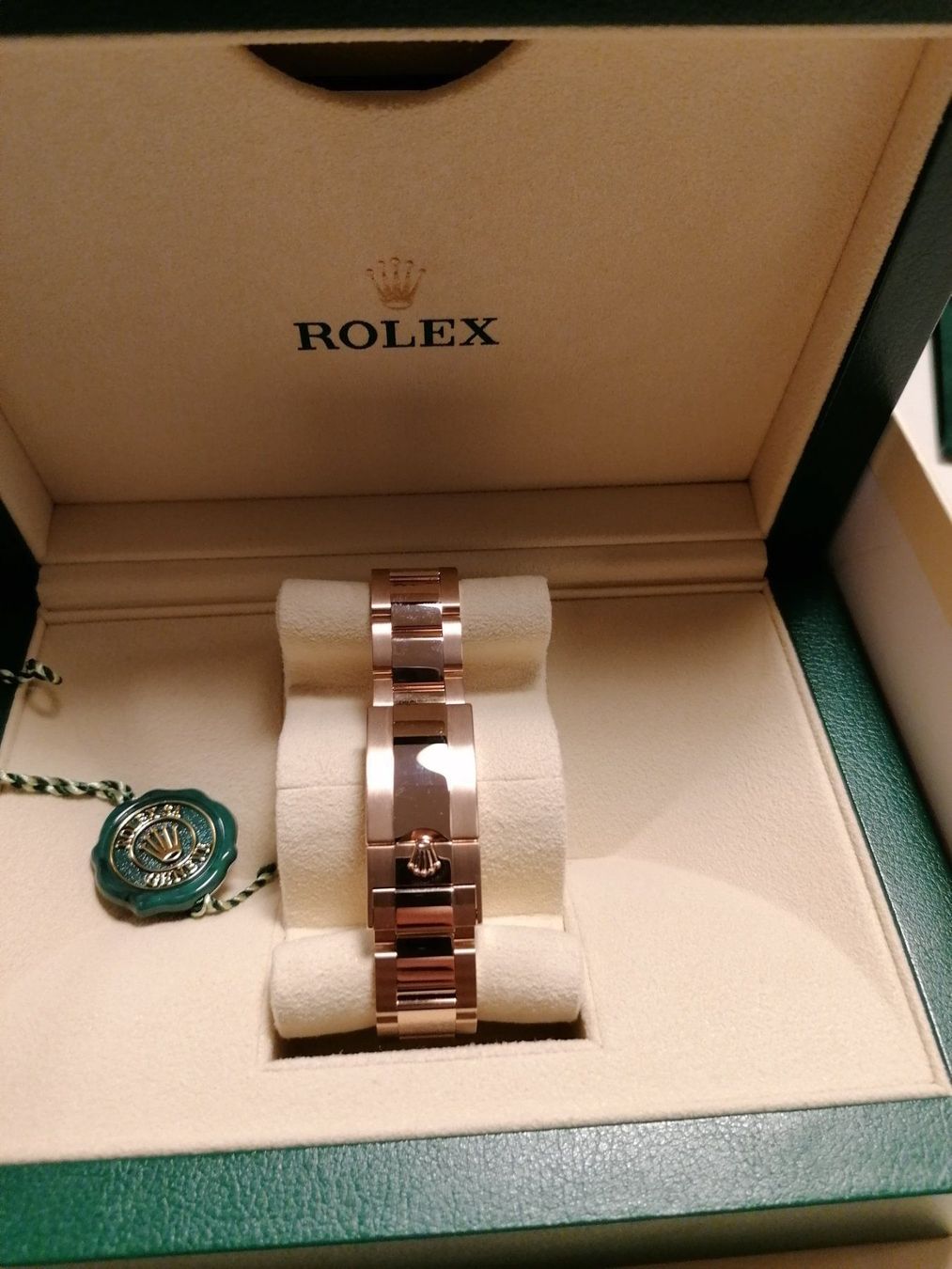 Rolex Orologi: Rolex GMT-Master II 126715CHNR Full Set NEW Rootbeer – Nuovo e nell'imballaggio originale da Sursee venduto da watch-hunter13 5