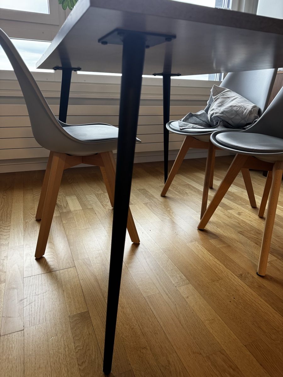 Beliani Tables: MODERN DINING TABLE 120X 80 – D'occasion à Biel/Bienne par Clau____dia95 3