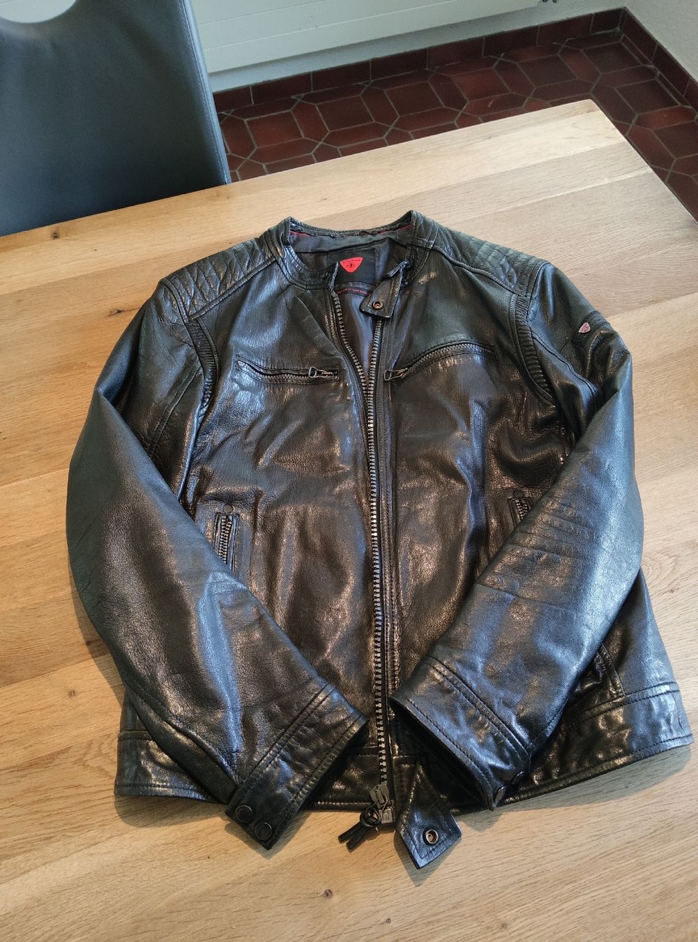 Strellson Giacche: Strellson Lederjacke - schwarz - neuwertig - Grösse 52 / L – Nuovo (secondo la descrizione) da Zofingen venduto da Justice79 9