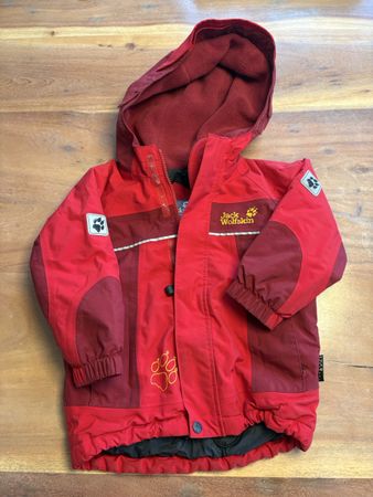 Kinder Winterjacke Jack Wolfskin rot neuwertig