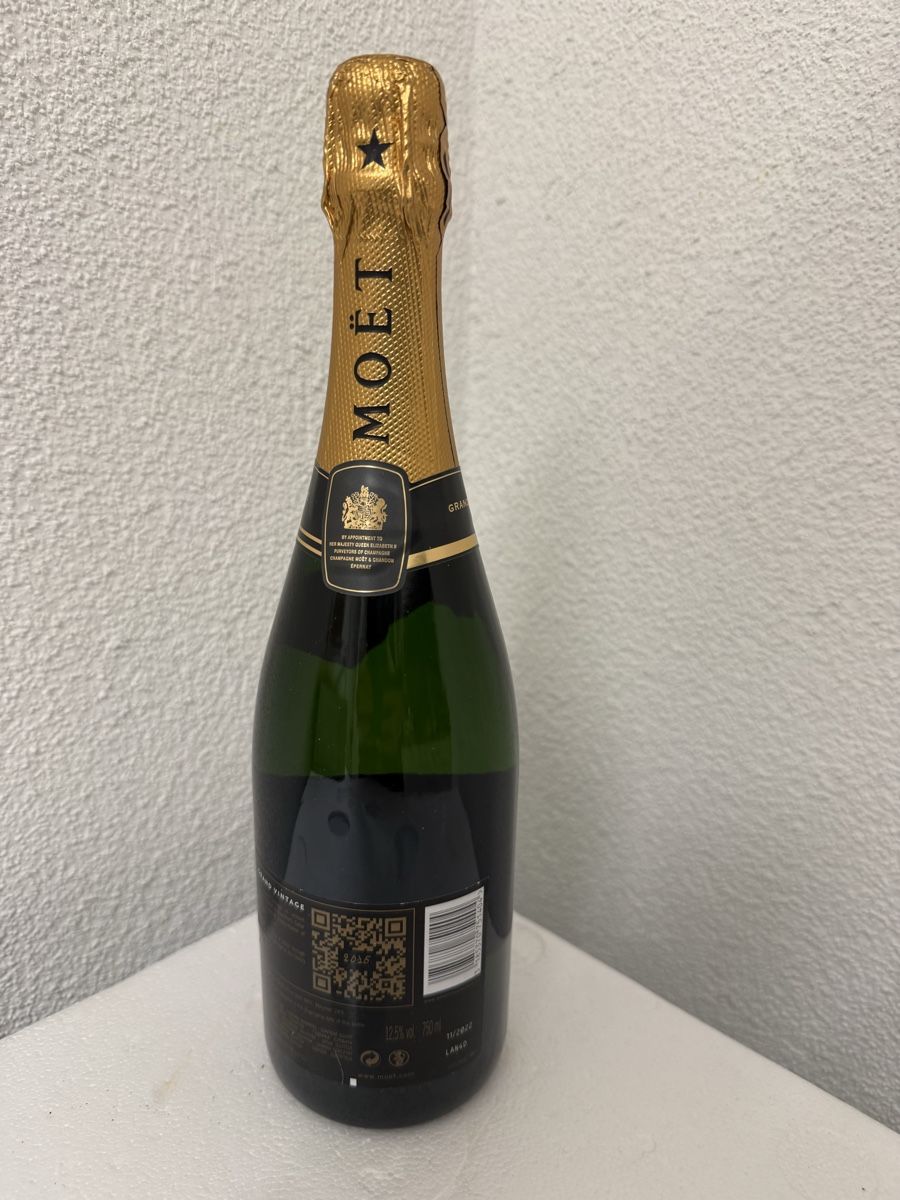 Wein: Moët & Chandon Grand Vintage 2015 Champagner – Neu (gemäss Beschreibung) aus Goldach von Messerguru 3