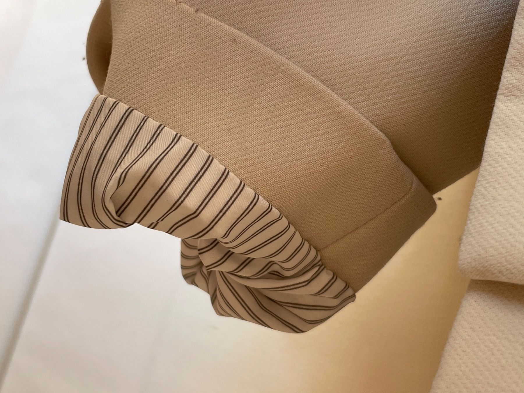 Tally Weijl Jacken: ALLES RAUS Kurzer Blazer beige – Gebraucht aus Kloten von simones.thriftshop 3