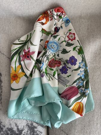 Gucci Seidentuch Flora, Blumenmuster, Top Zustand!