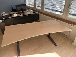 ELAN Euroffice Schreibtisch
