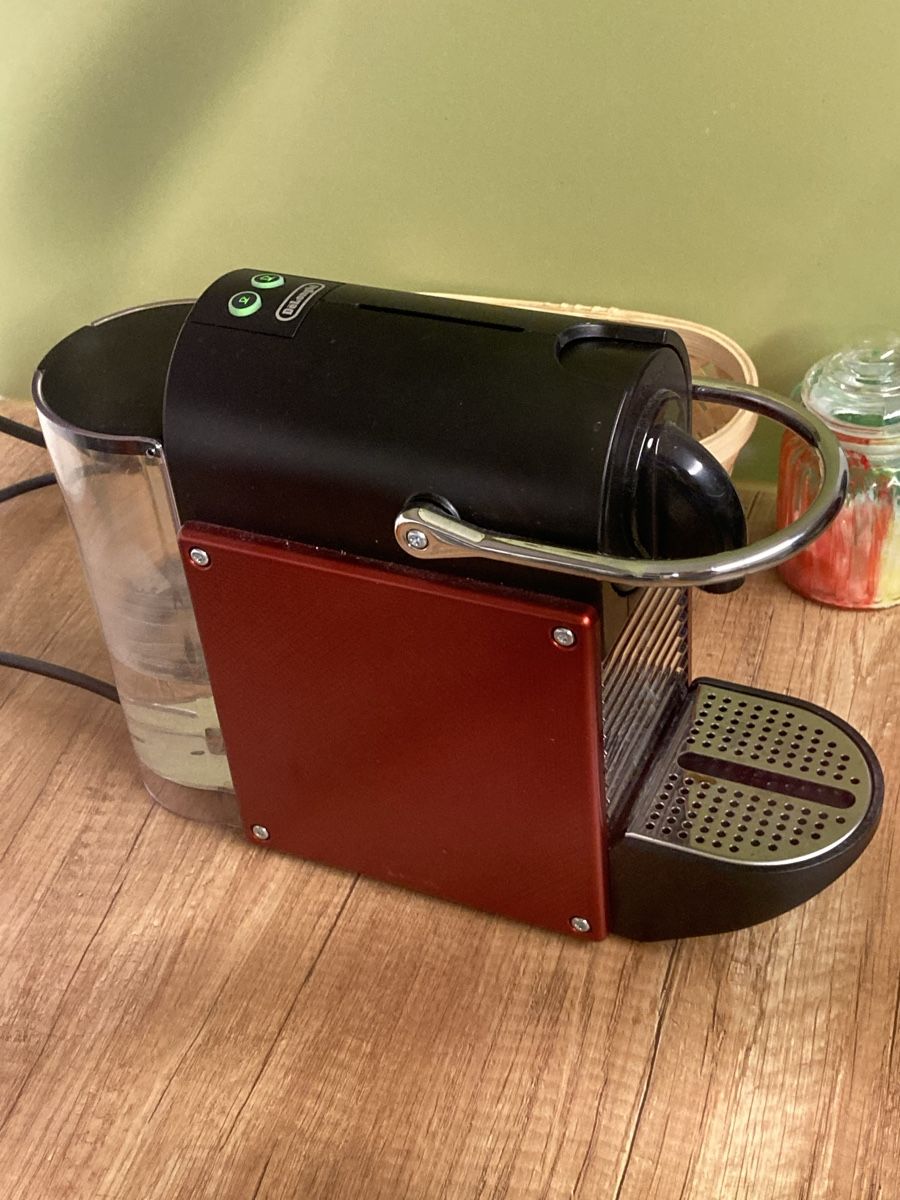 De'Longhi Kaffeemaschinen & Espressomaschinen: Kaffeemaschine DeLonghi Nespresso Pixie rot gebraucht – Gebraucht aus gretzenbach von mic_cvj6 3