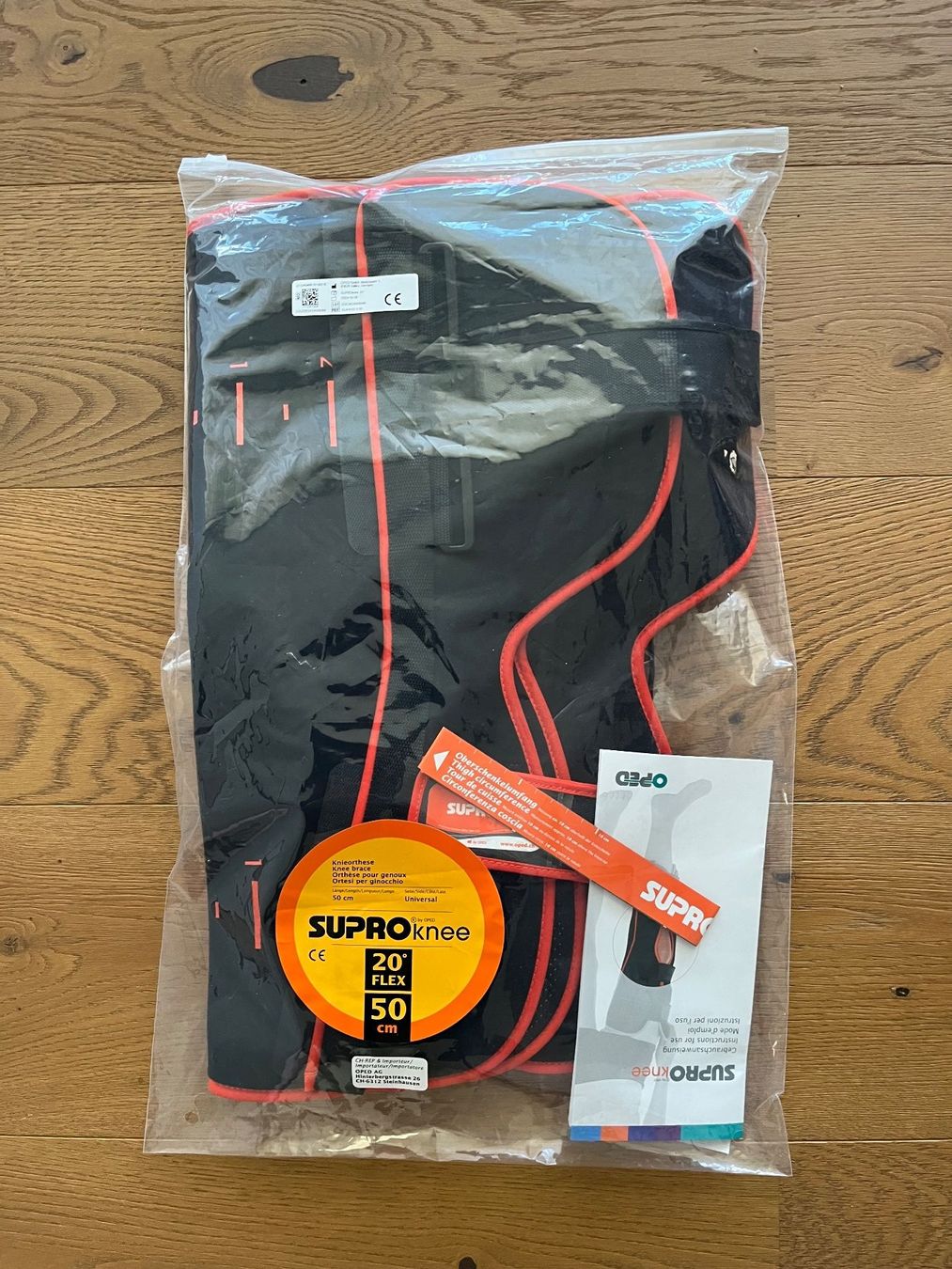 Medizinische Geräte: Knie-Orthese "SUPROknee" – Neu und originalverpackt aus Balgach von Olieto