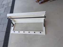 Garderobenregal weiss mit Haken und Stange guter Zustand