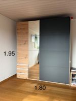 Kleiderschrank