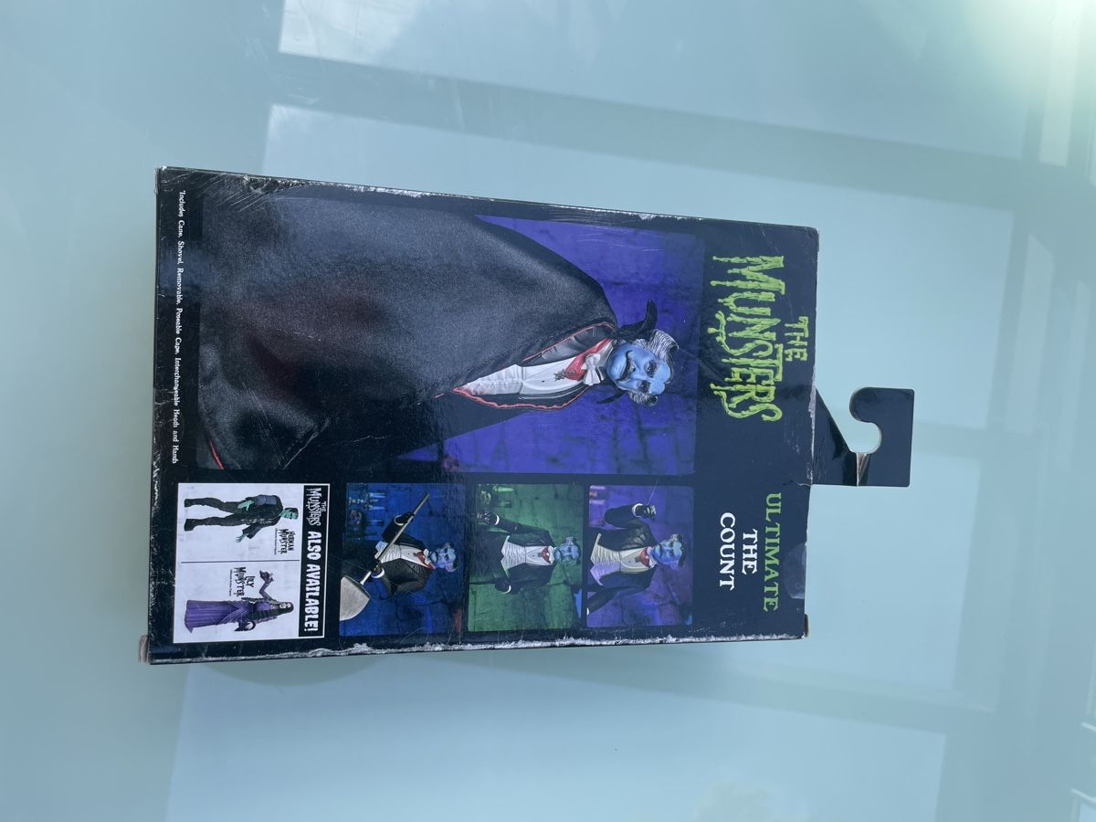 Statuette: Figurine Neca the munster the count  – Nuovo e nell'imballaggio originale da Les Brenets venduto da serialdrink 3