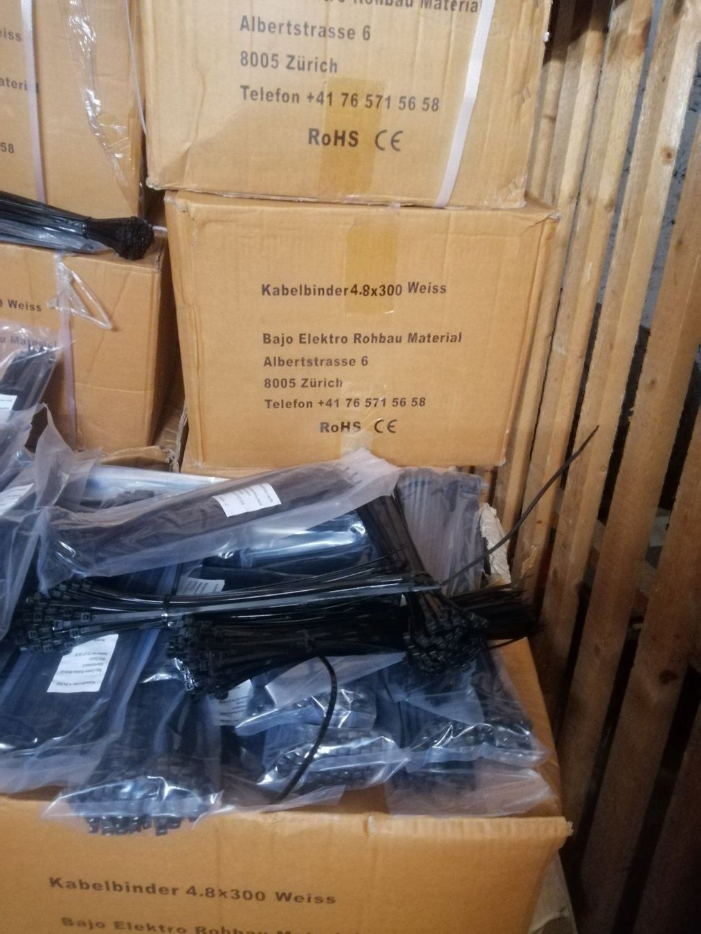 Cavi: 10,000 Stück 4.8X300 Kabelbinder – Nuovo e nell'imballaggio originale da Zürich venduto da Elektro-Material 2