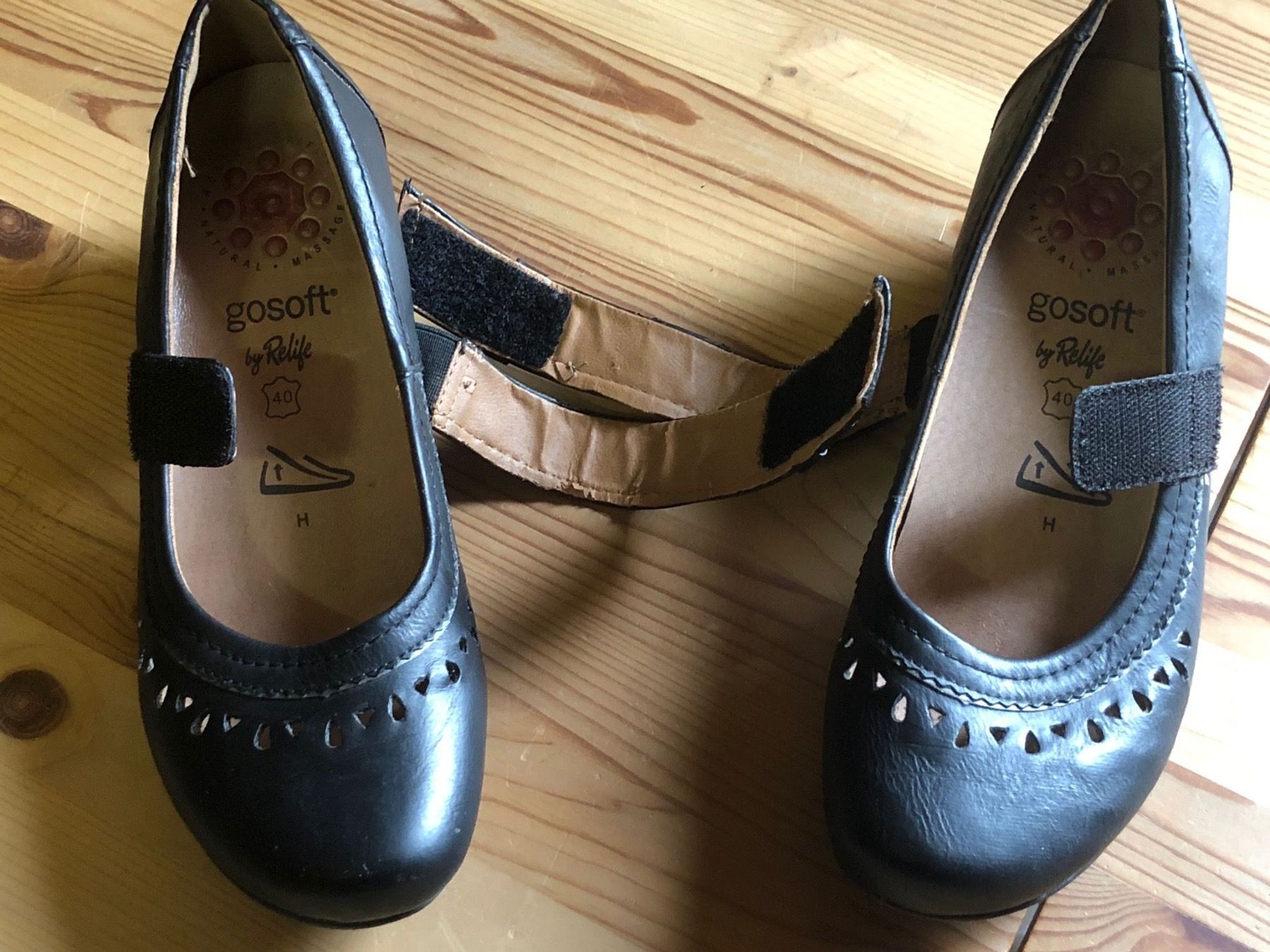 Scarpe da donna: 2x Damenschuhe Grösse 40 – Usato da Röschenz venduto da Tashroal 4