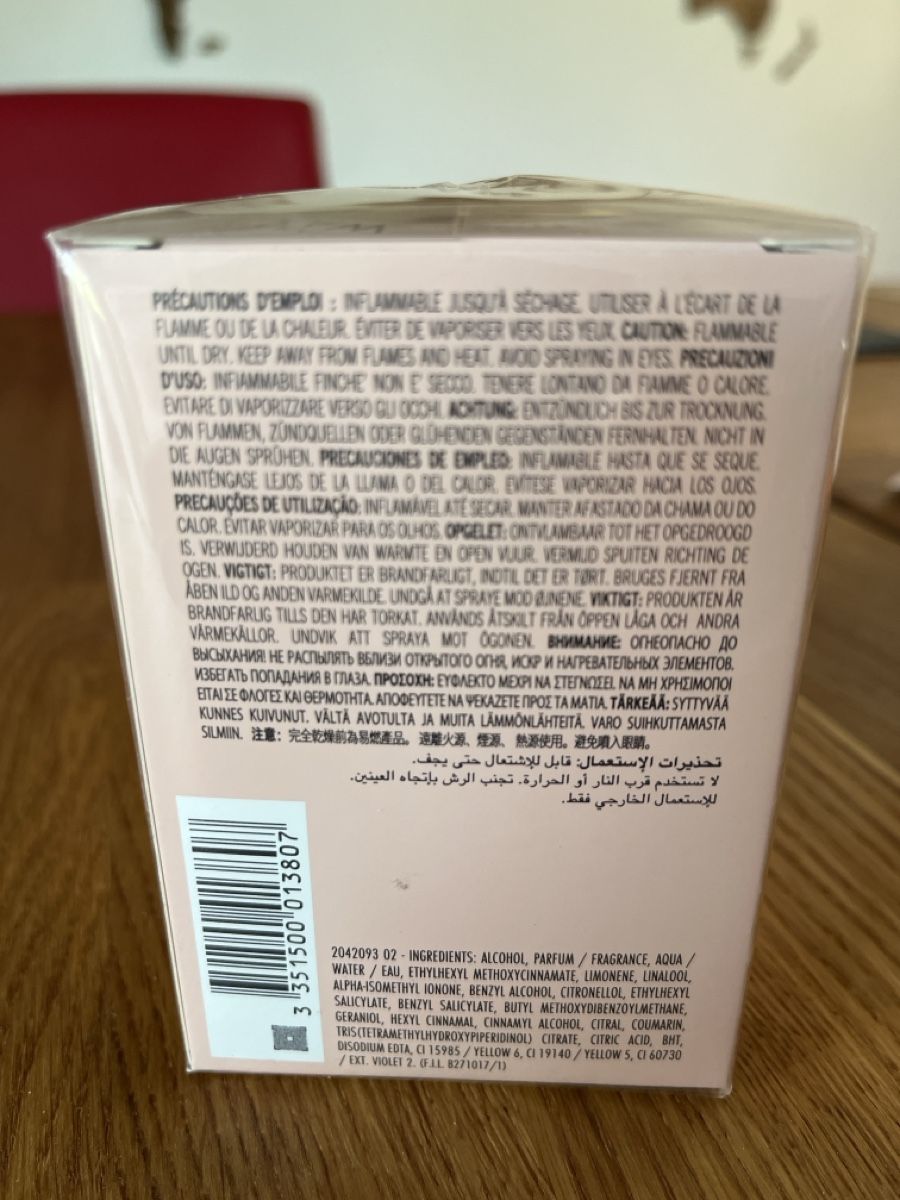 Azzaro Profumi & Eau de Toilette: Parfum AZZARO Wanted Girl  – Nuovo e nell'imballaggio originale da La Neuveville venduto da VivreLibre 2