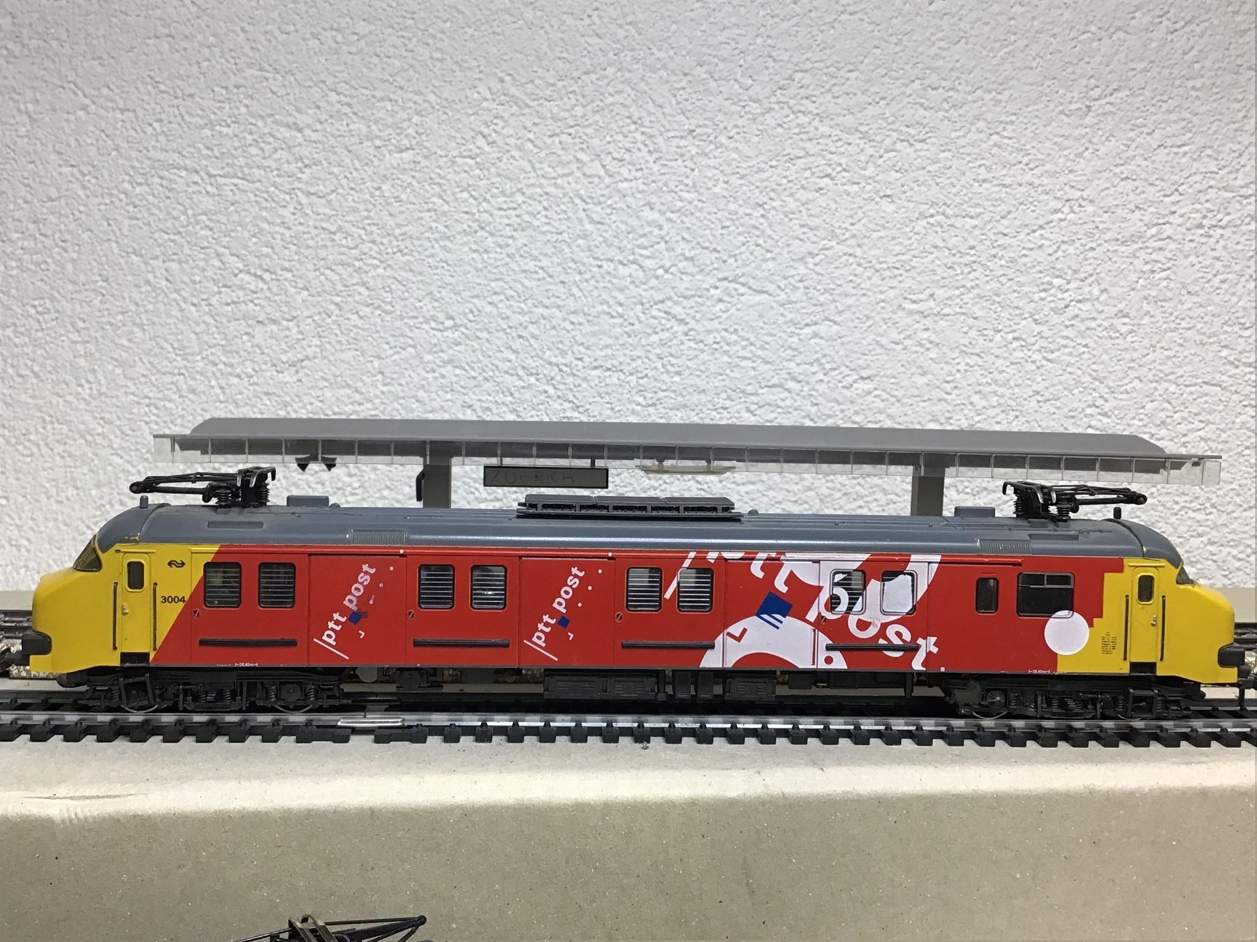 Märklin Modellini di ferrovie: Holländische Märklin H0 Lok – Usato da Männedorf venduto da Spezial-Modelle