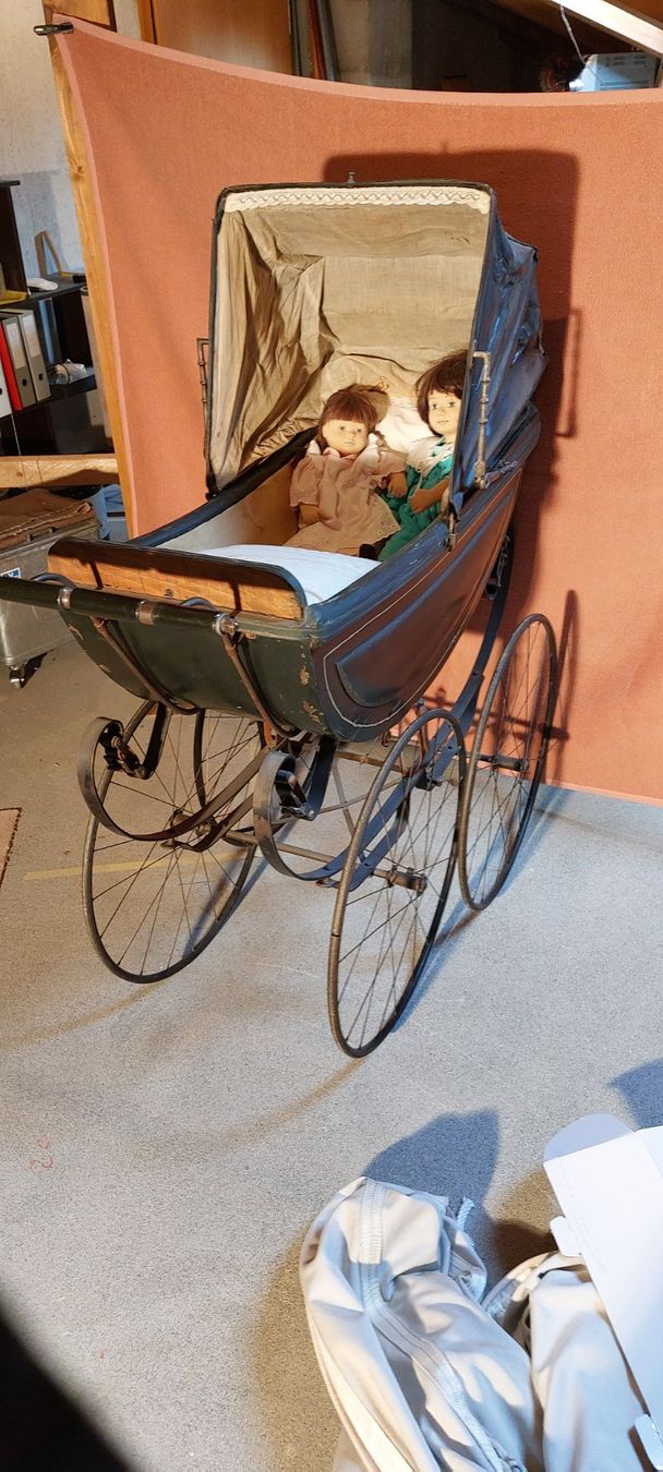 Carrozzine: Kinderwagen antik – Usato da Horw venduto da Zentral50