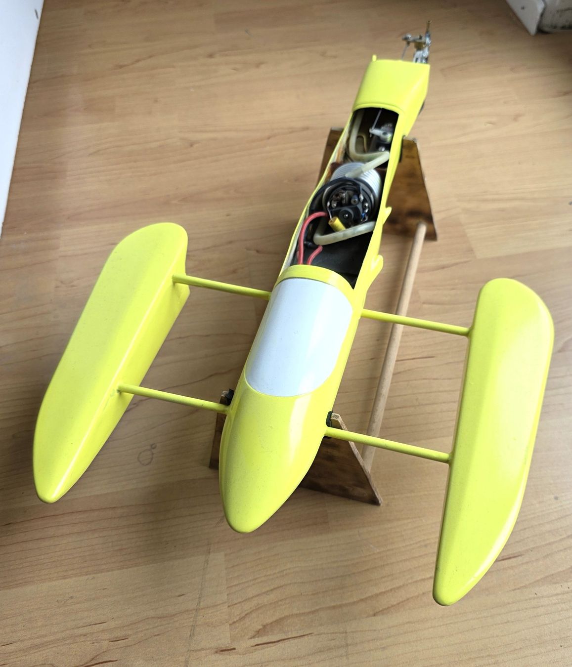 Modellismo RC: RC Motorboot Marke Hydro & Marine – Usato da Oberkulm venduto da die-super-five 1