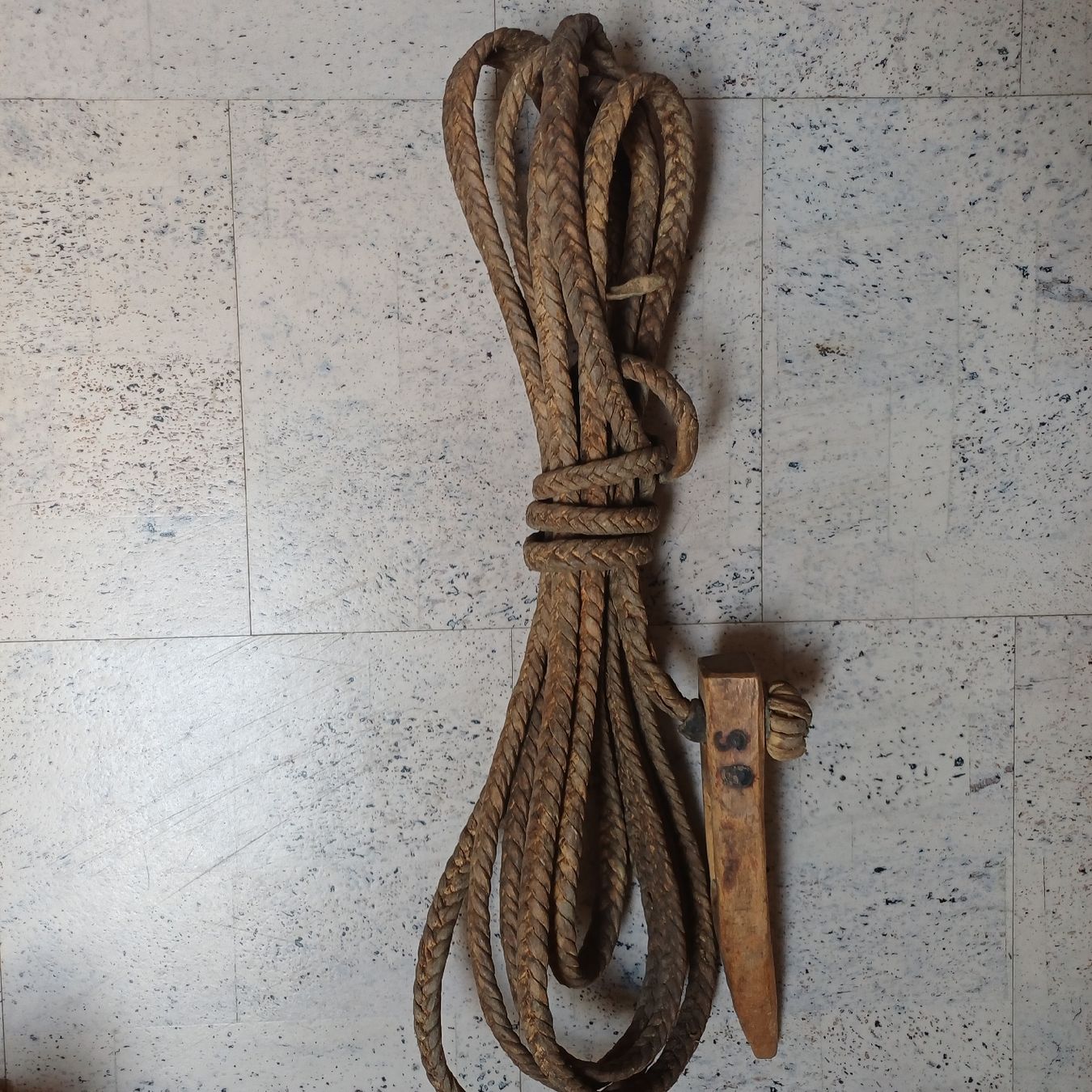 Corde: Heuseil aus Kuhhaut geflochten – Usato da Trimmis venduto da grrose 1