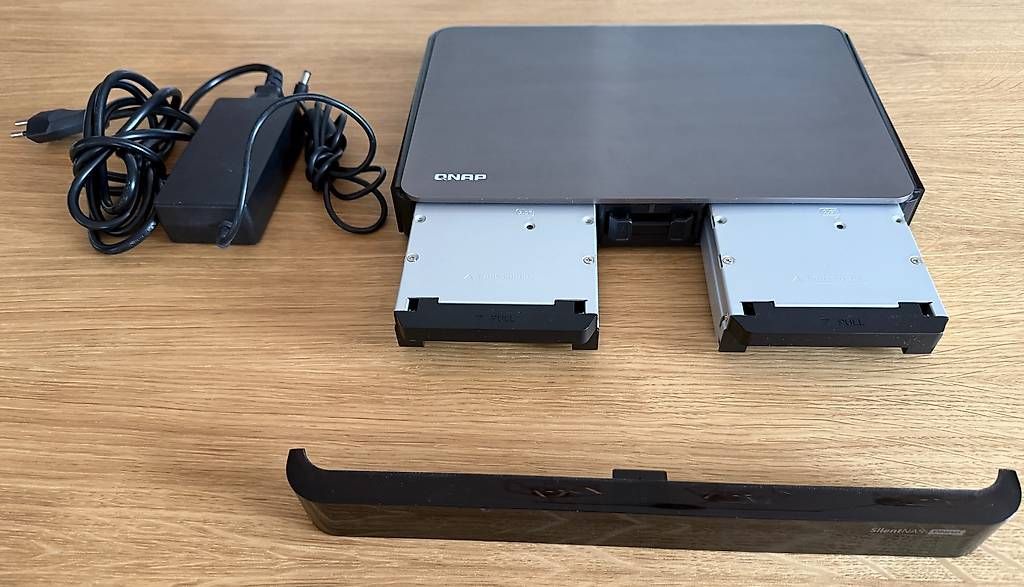 Qnap Server: QNAP NAS HS-210 ohne Festplatten – Usato da Pratteln venduto da Per_PA 2