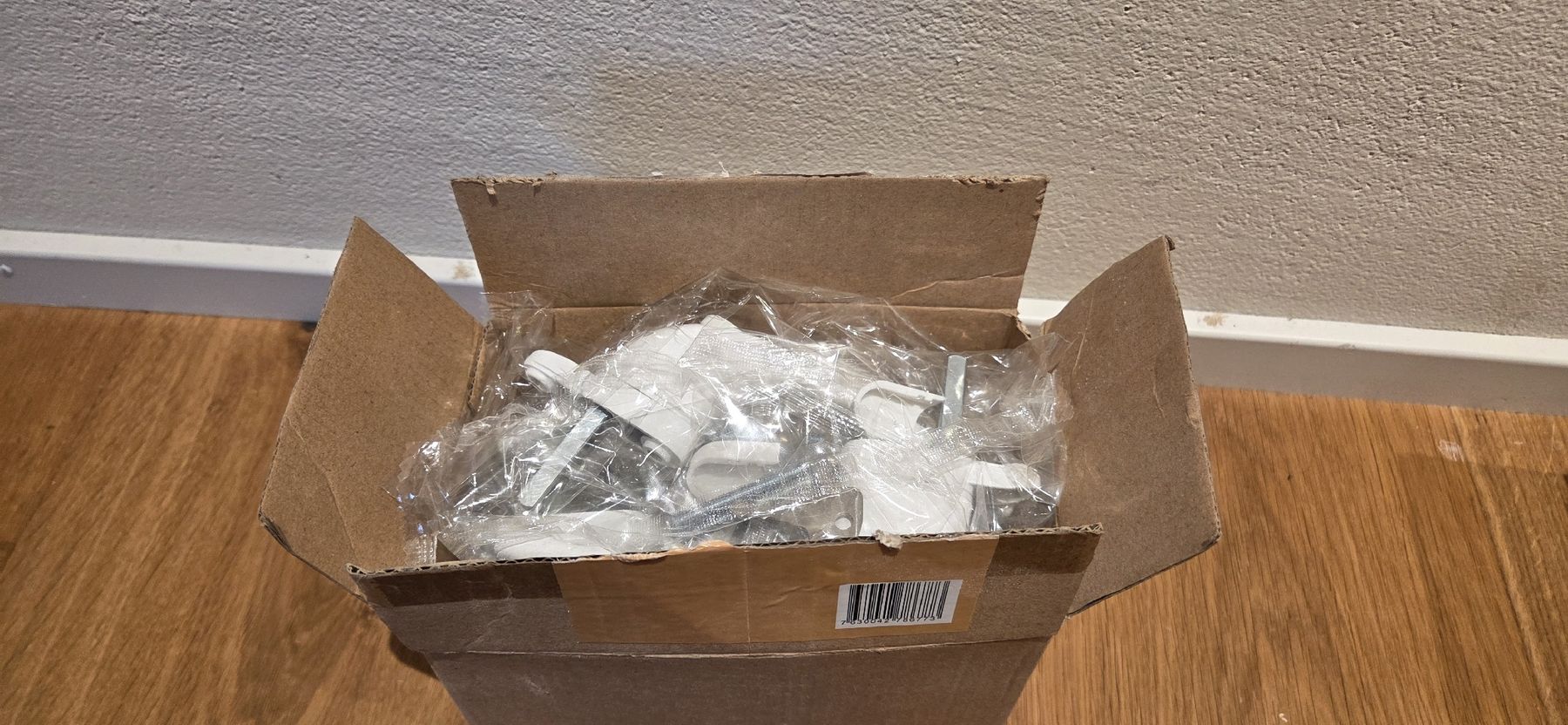 Fenster: Abschliessbare Fenstergriffe – Neu und originalverpackt aus Oberkirch LU von momo2004 1