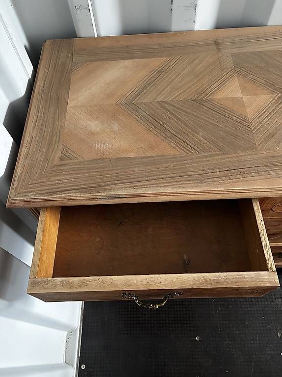 Kommoden: Commode de style Louis XV, marqueterie et bronzes – Gebraucht aus Lausanne von ber_y9vl 2