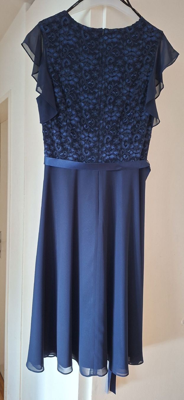 Robes: Kleid – Neuf (Voir description) à Effretikon par dal_ghz5 3