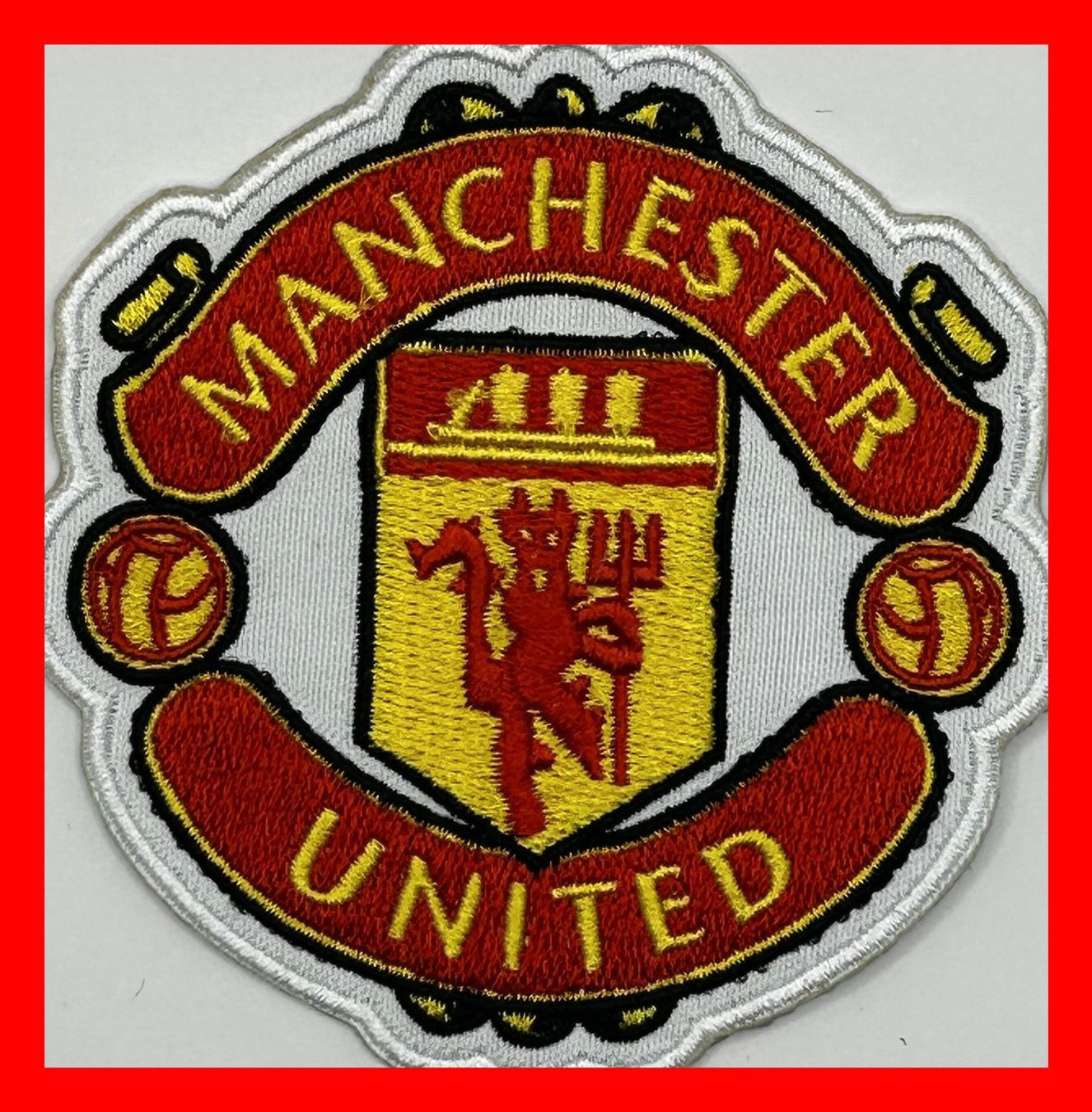 Manchester United Toppe: Manchester United Badge Aufnäher Patch Old Trafford Beckham – Nuovo e nell'imballaggio originale da Dättlikon venduto da easythings