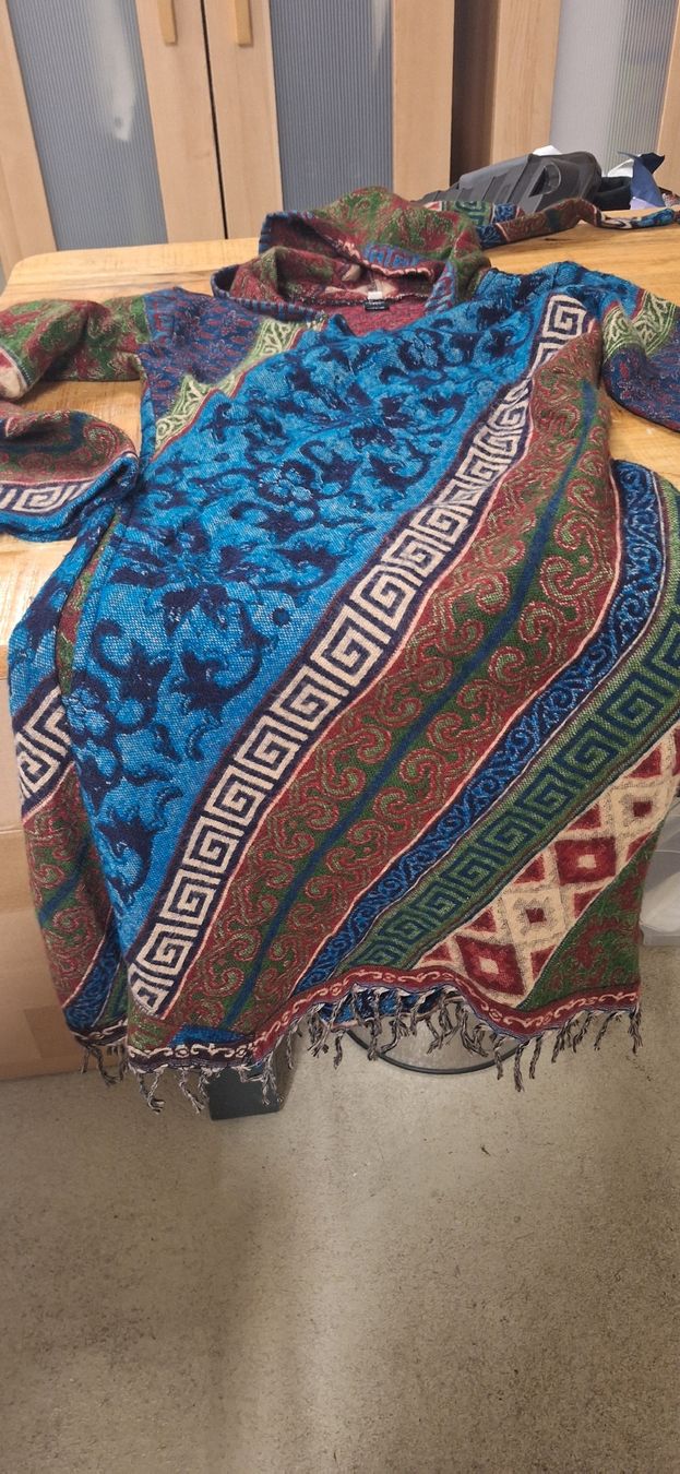 Maglioni & Felpe: Cosmic Celt Kapuzenpullover bunt Grösse M  – Nuovo (secondo la descrizione) da Gretzenbach venduto da Chillkrot 1