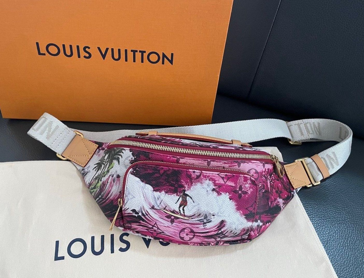 Louis Vuitton Taschen für Damen: ❤️Louis Vuitton Bumbag Rush Surfin' Rosa – Neu und originalverpackt aus Eschenbach LU von Luxury_Limited 7