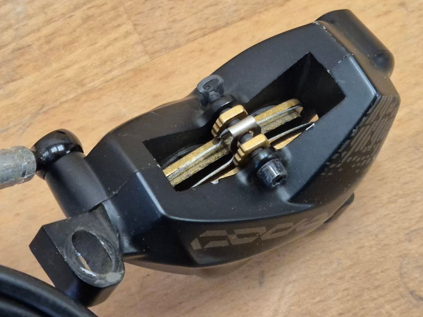 Sram Pezzi di ricambio: SRAM Code R 4-Kolben Bremsset / vorne & hinten – Usato da Versam venduto da jAcK_oF_diAMoNds 3