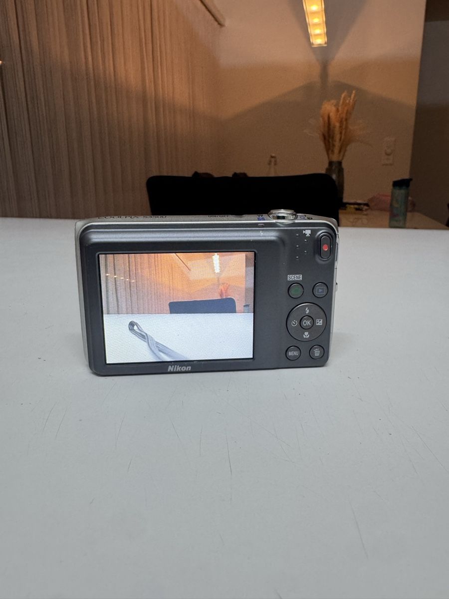 Nikon Fotocamera: Nikon Coolpix S3500 Digitalkamera – Usato da Kloten venduto da dri_p76r 2