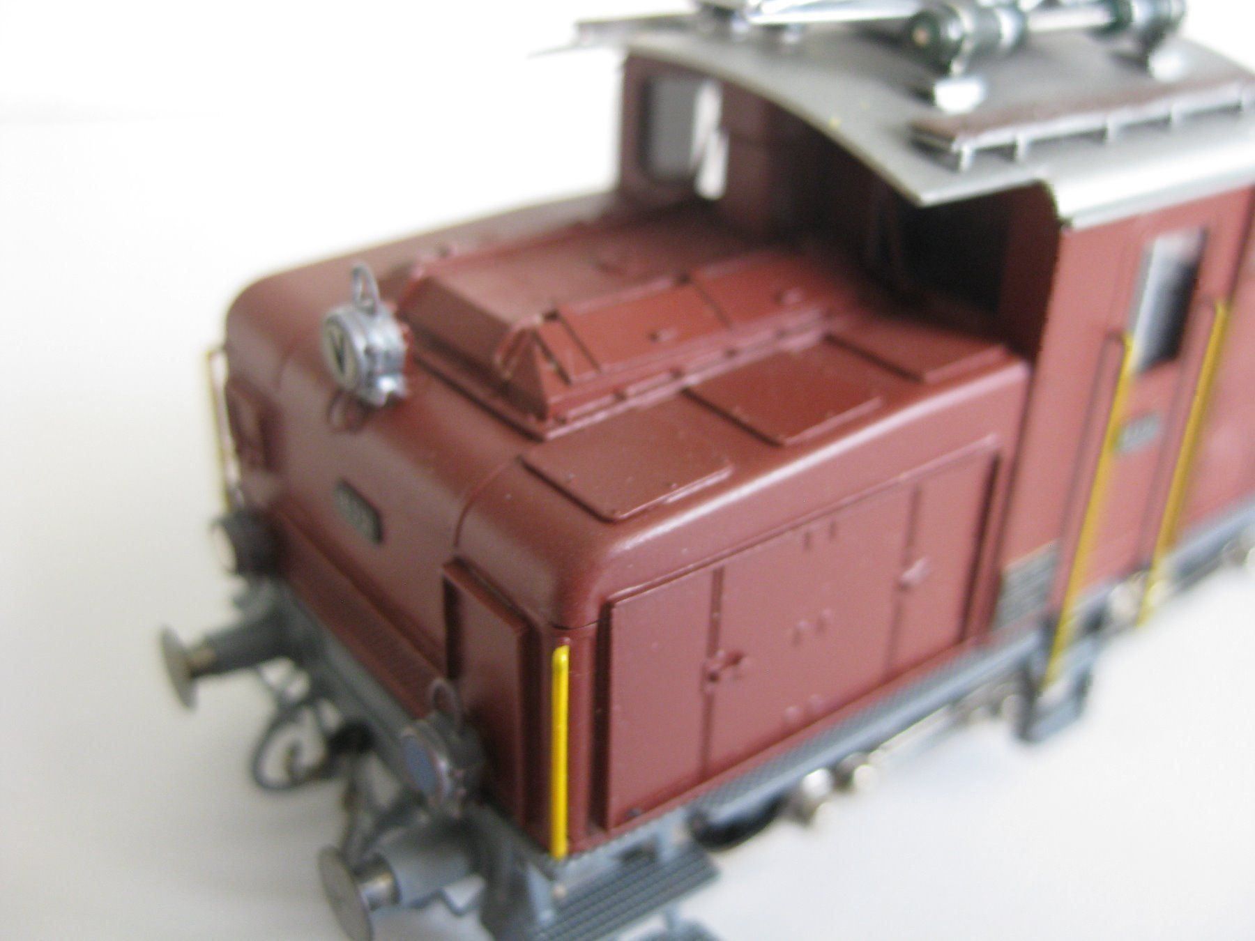 Metropolitan Modellini di ferrovie: Metrop, SBB Ee 3/3 16331 mit nur einer Plattform,  753 – Usato da Buchs ZH venduto da swiss-train 7