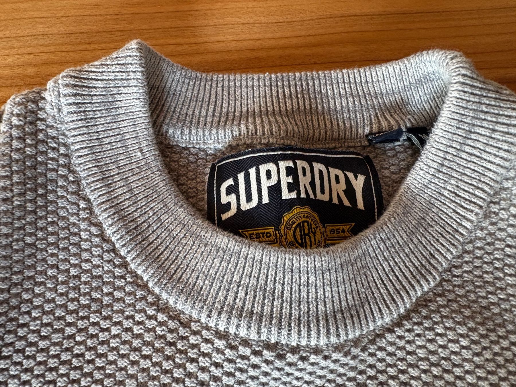 Superdry Maglioni & Felpe: Superdry Pullover..grau – Usato da Weinfelden venduto da baby14 1