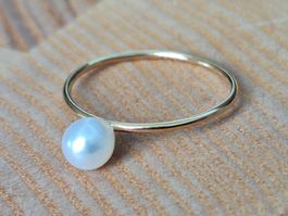 Fingerring Gelbgold 14K (punziert) mit Perle