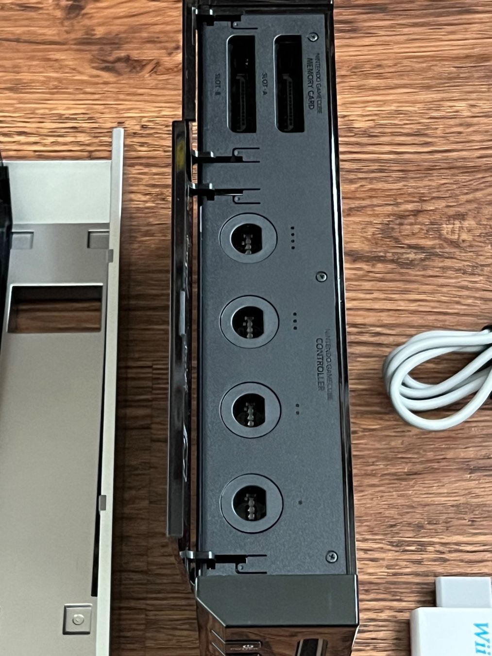 Nintendo Console: Nintendo Wii schwarz ohne Controller – Usato da Uttigen venduto da sonorsonic 1