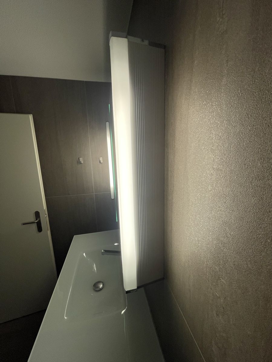 Armoires miroirs: Spiegelschrank  – D'occasion à Thun par Uersu4 4