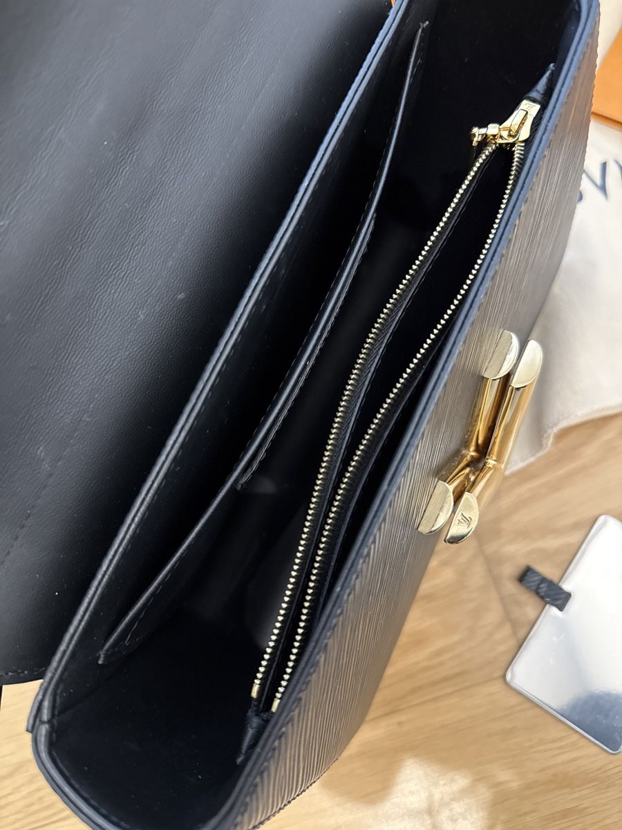 Louis Vuitton Borse da donna: Louis Vuitton Tasche Modell Twist – Nuovo (secondo la descrizione) da Binz venduto da Sandra830 5