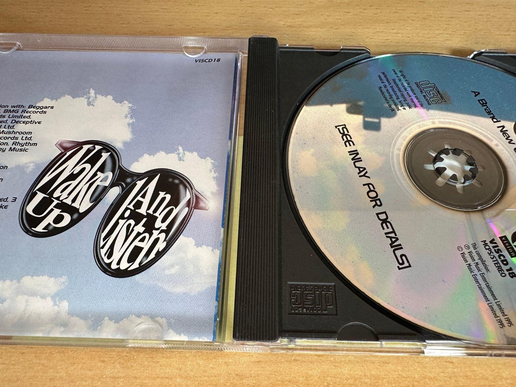 CDs: Various – Wake Up And Listen – Gebraucht aus Rikon im Tösstal von Alpenmutz 2