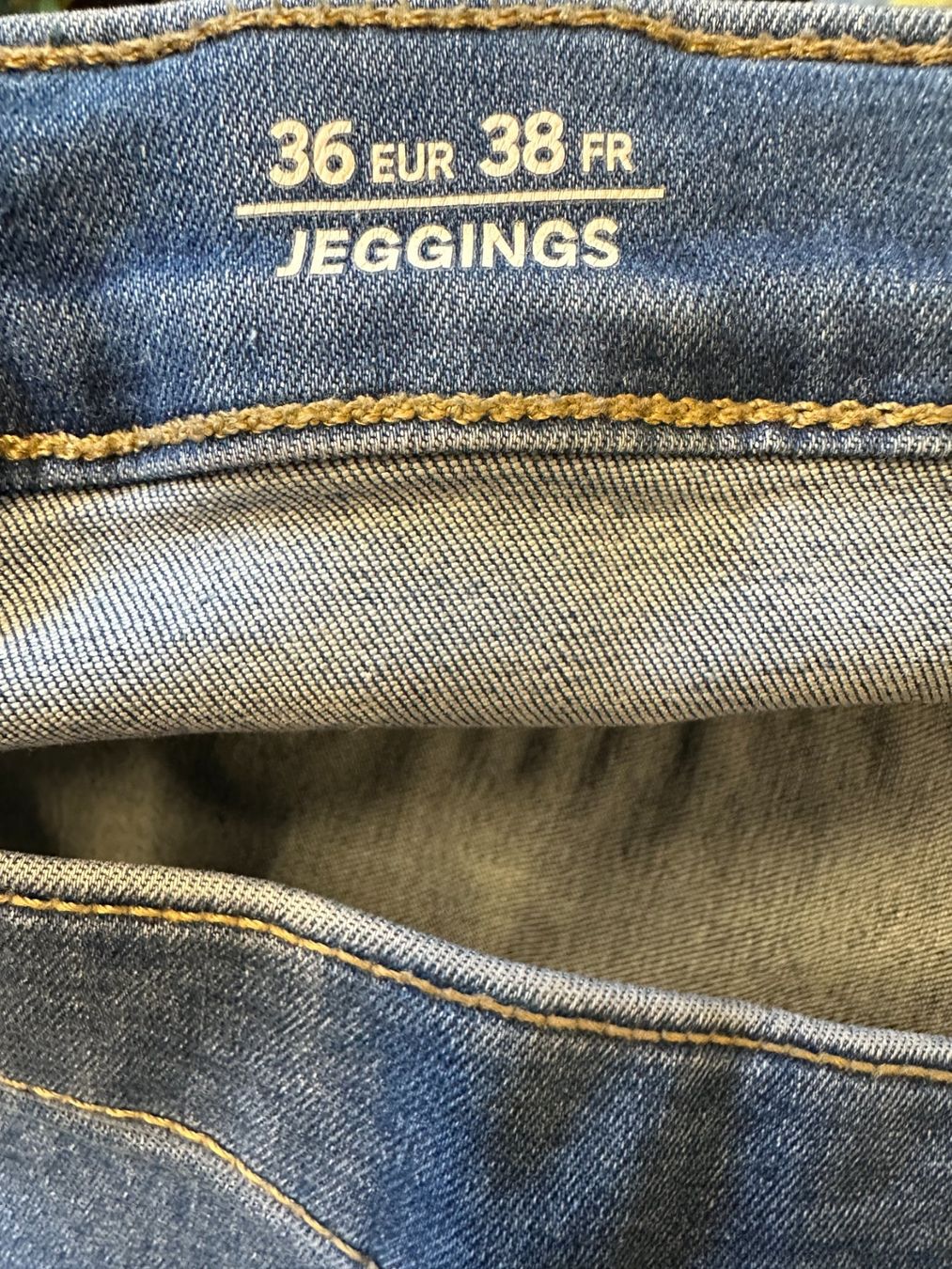C&A Jeans: Jeggings von C&A (36) – Usato da Urdorf venduto da ARJN 7