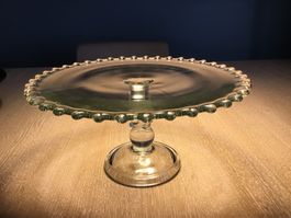 Tortenplatte aus Glas mit Fuss
