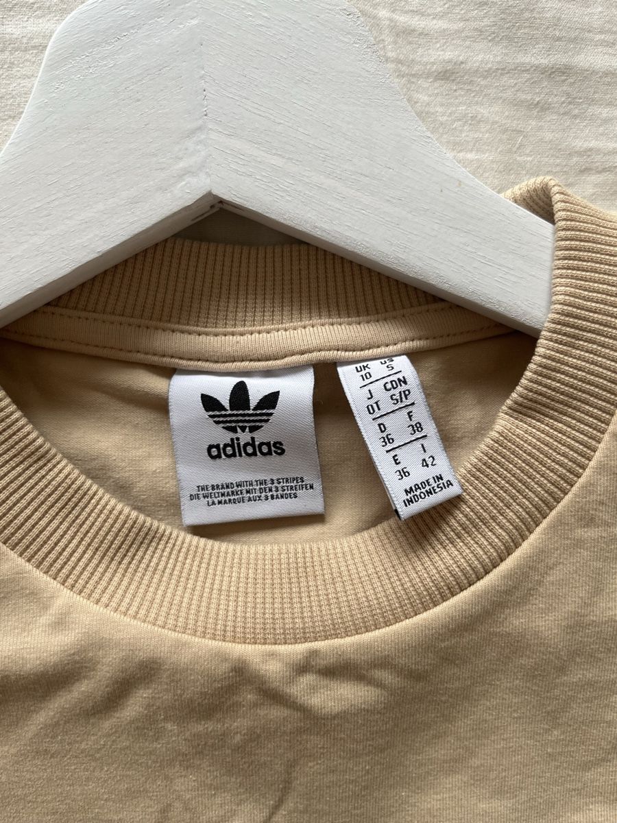 Tops: Adidas Cropped Longsleeve – Neuf (Voir description) à Flims Waldhaus par kat_gs8f 2