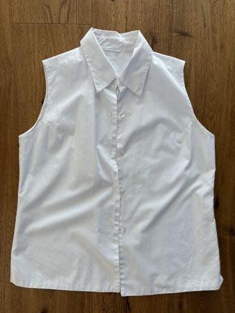 Weisse, ärmellose Bluse
