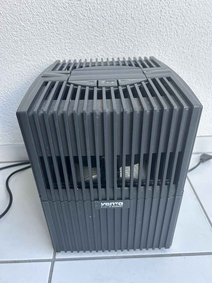 Venta Humidificateurs: Venta Luftbefeuchter schwarz klein – D'occasion à Männedorf par din_9b25