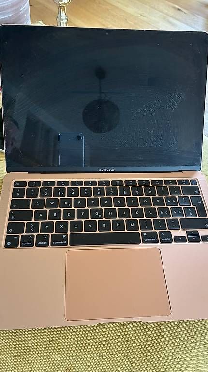 Apple Portables: MacBook Air 2020 M1 – D'occasion à Basel par jezebel1964 1