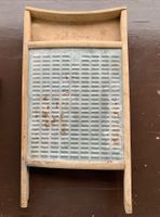 Asse da bucato in legno con lamiera ondulata, vintage, usato