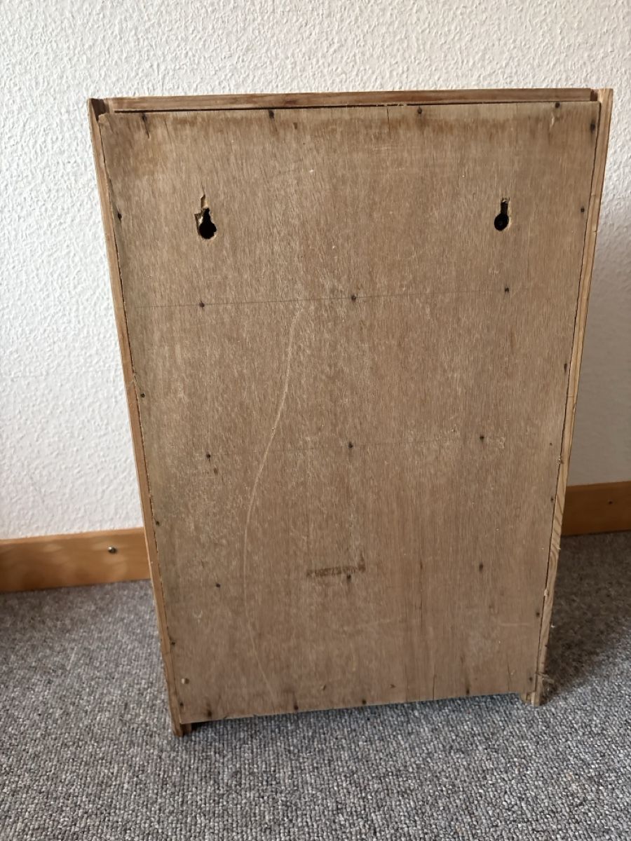 Kommoden: Holzschrank mit Keramikfliese und Eierfächern 50cm – Defekt aus Zürich von Fuxion 5